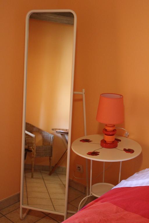 Bed and Breakfast Ferme De La Corbette Cluny Pokoj fotografie