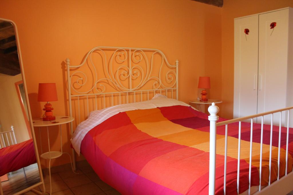 Bed and Breakfast Ferme De La Corbette Cluny Pokoj fotografie